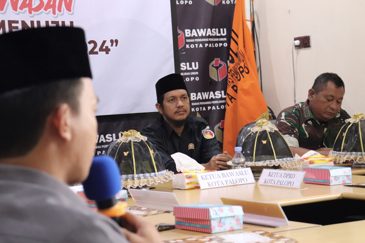 Bawaslu Palopo Rapat Siaga Pengawasan Pemilu Dan Launching Aplikasi ...